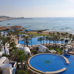 Resort Pangea, Jieh