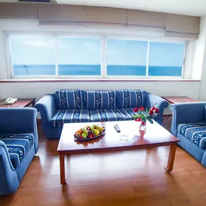 Hotel White House, Jal el Dib